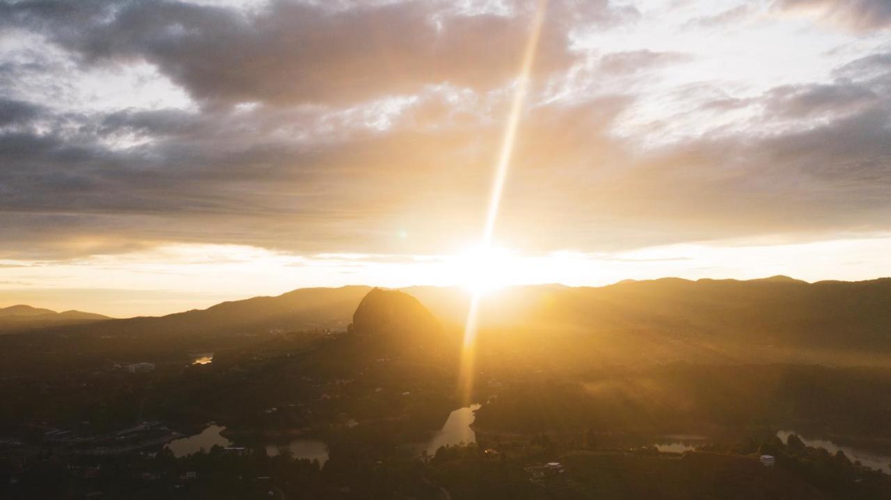 Domus Glamping Guatape Hotel Eksteriør billede