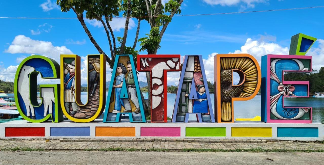 Domus Glamping Guatape Hotel Eksteriør billede